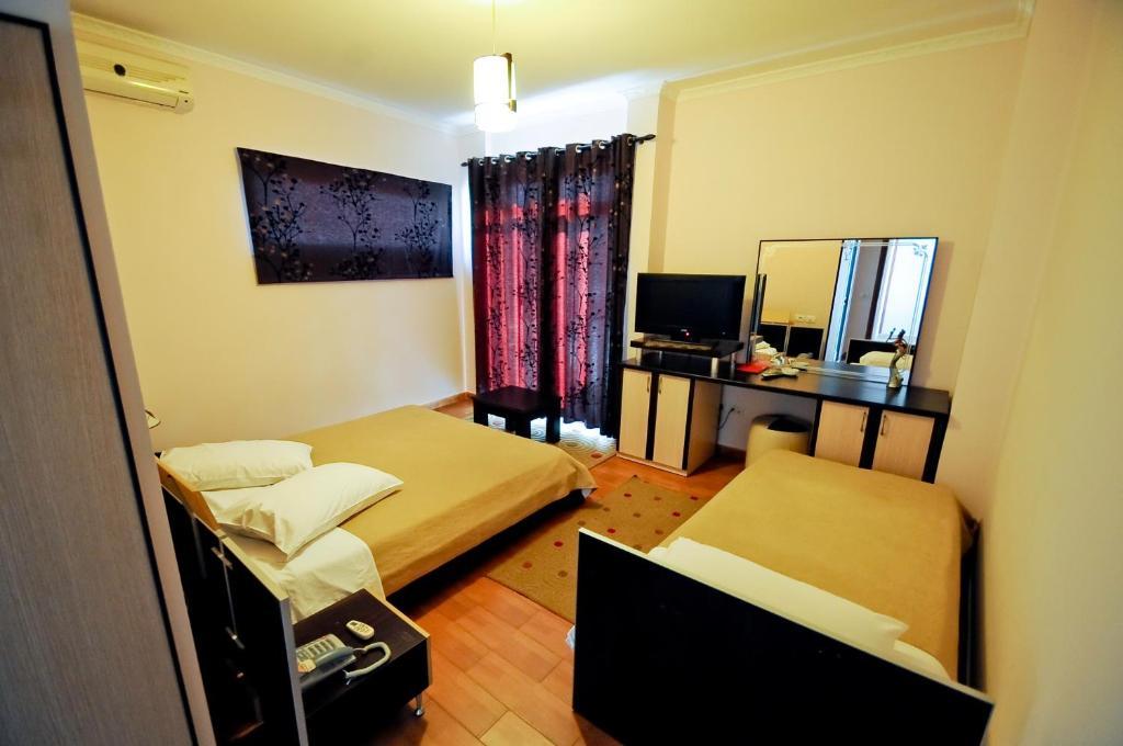 טיראנה Hotel Lubjana חדר תמונה