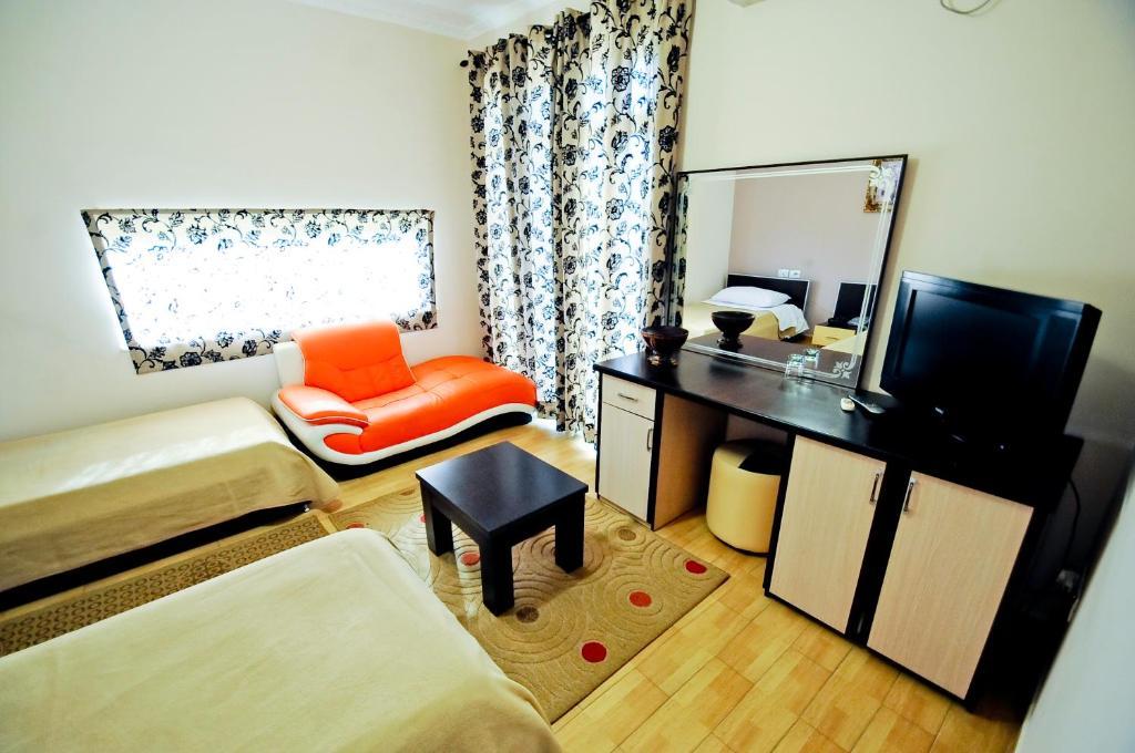 טיראנה Hotel Lubjana מראה חיצוני תמונה