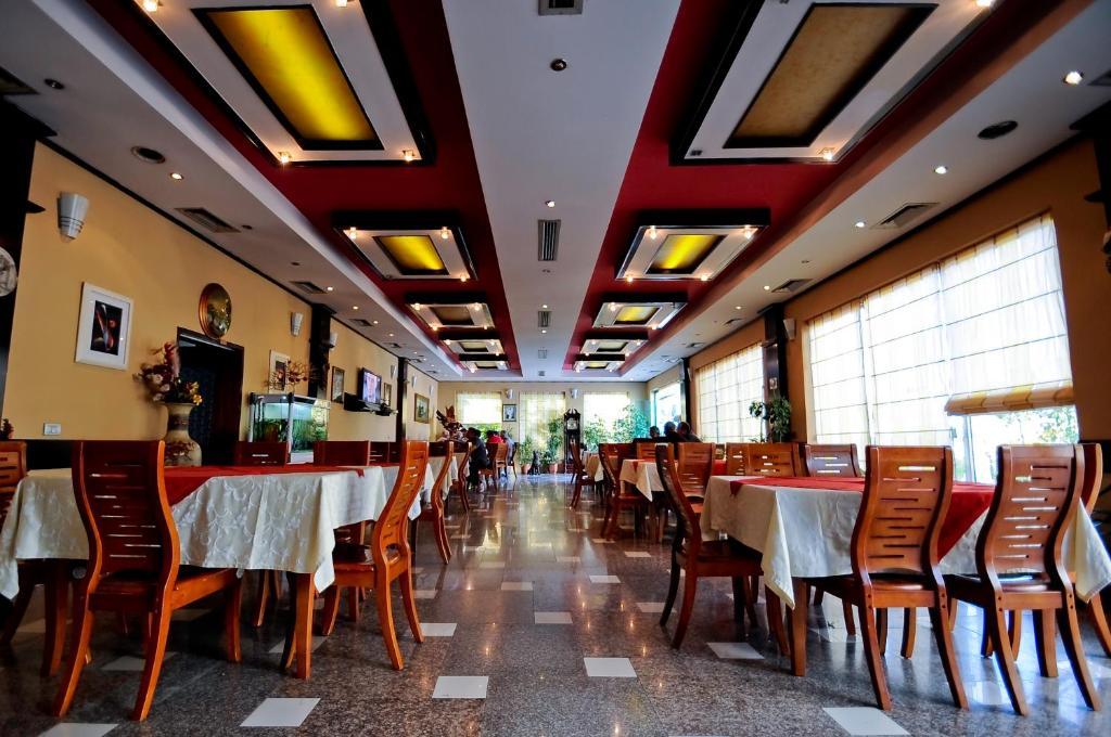 טיראנה Hotel Lubjana מראה חיצוני תמונה