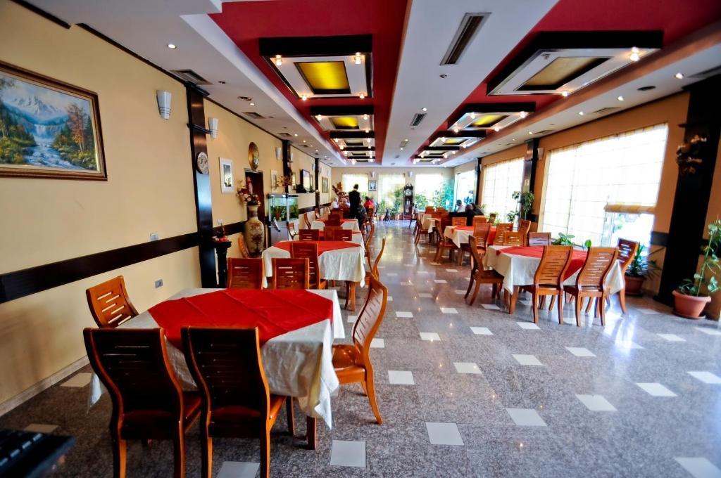 טיראנה Hotel Lubjana מראה חיצוני תמונה