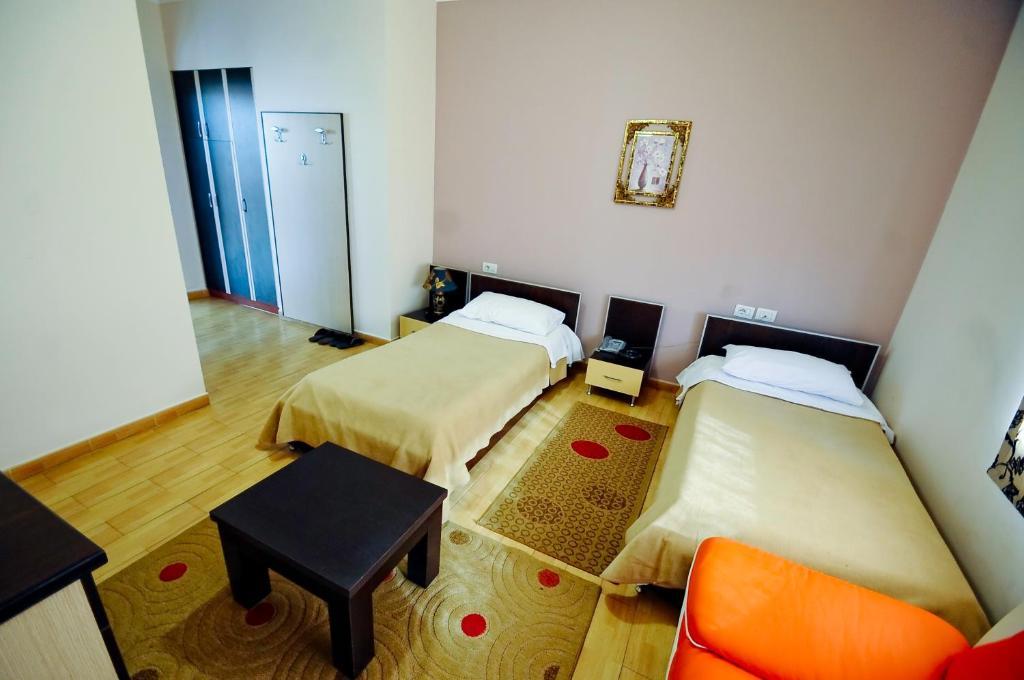 טיראנה Hotel Lubjana מראה חיצוני תמונה